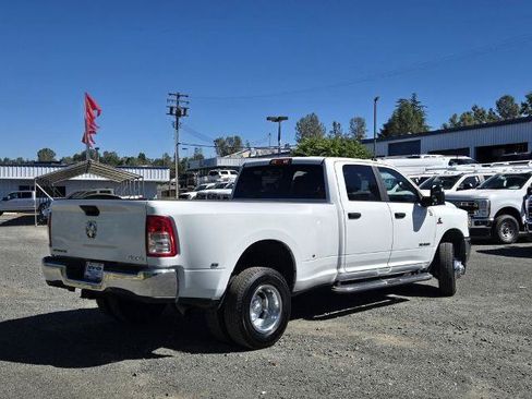 Used 2024 RAM 3500 Big Horn AWD/4WD image 4