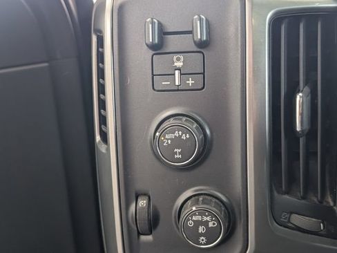 Used 2017 Chevrolet Silverado 1500 LTZ image 26