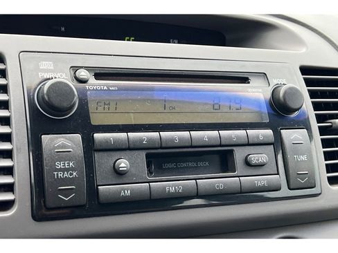 Used 2002 Toyota Camry LE image 18