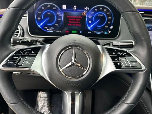 Used 2023 Mercedes-Benz EQE 350+ SUV w/ Exclusive Trim Package image 24