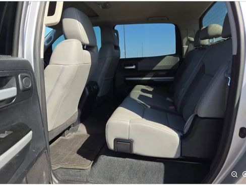 Used 2019 Toyota Tundra Limited w/ Limited Premium Package AWD/4WD image 10
