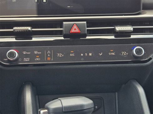 New 2026 Kia Sportage EX w/ EX Panorama Roof Package image 9