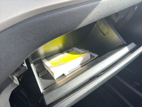 Used 2022 Ford Escape SE w/ SE Sport Appearance Package image 35