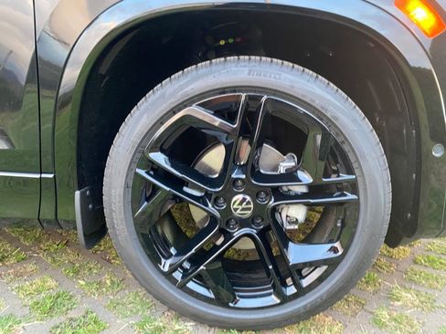 New 2026 Volkswagen Tiguan SE R-Line image 27