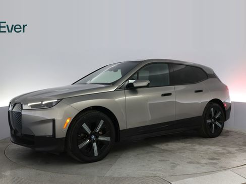 Used 2022 BMW iX xDrive50 w/ Convenience Package AWD/4WD image 18