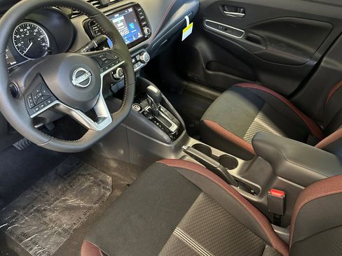 Used 2025 Nissan Versa SR w/ Trunk Package image 7