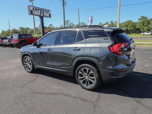 Used 2020 GMC Terrain SLE w/ Driver Convenience Package image 6
