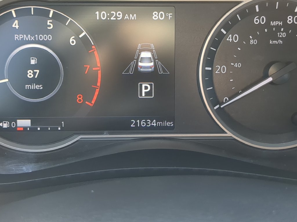 Used 2024 Nissan Versa SV w/ Trunk Package FWD image 31