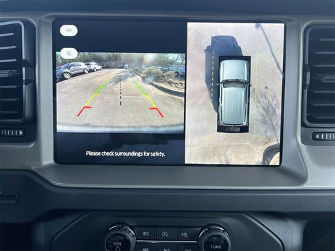 New 2025 Ford Bronco Outer Banks image 3