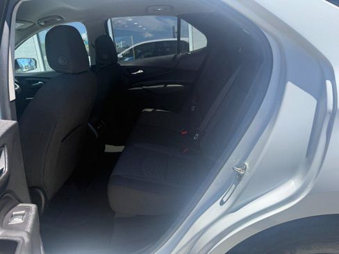 Used 2019 Chevrolet Equinox LT FWD image 16