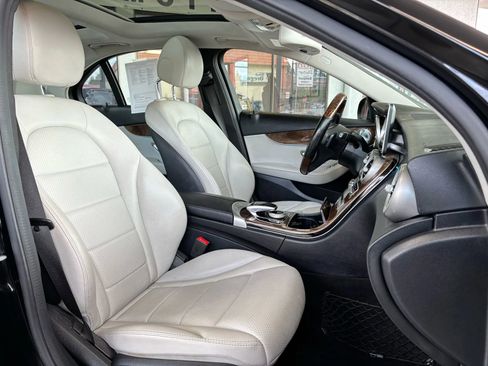 Used 2017 Mercedes-Benz C 300 C 300 4MATIC Sedan 4D image 25