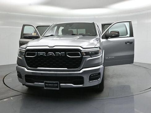 Used 2025 RAM 1500 Big Horn RWD image 28