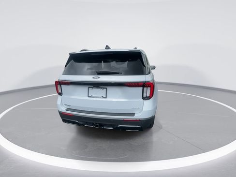 New 2026 Ford Explorer ST-Line AWD/4WD image 8