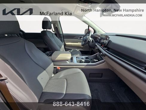 New 2026 Kia Carnival EX image 16