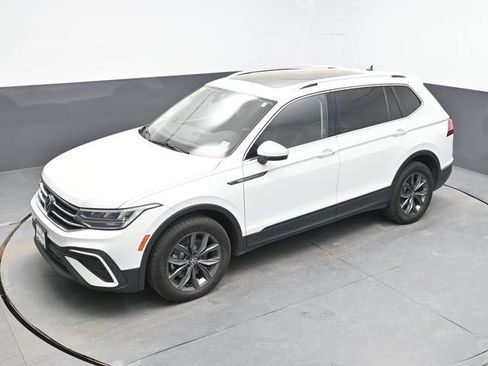 Used 2022 Volkswagen Tiguan SE AWD/4WD image 21