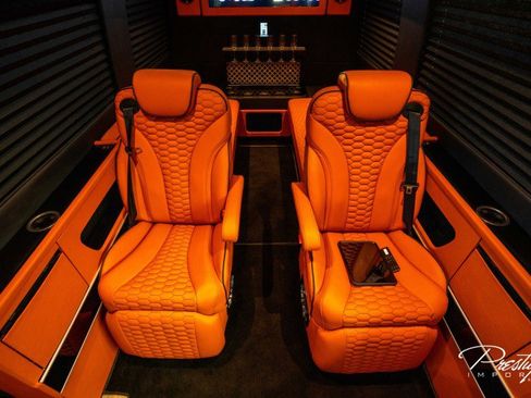 Used 2025 Mercedes-Benz Sprinter 2500 image 55