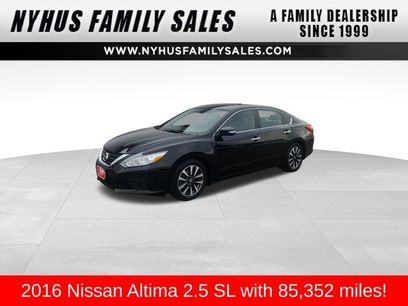 Used 2016 Nissan Altima 2.5 SL w/ 2.5 Technology Package