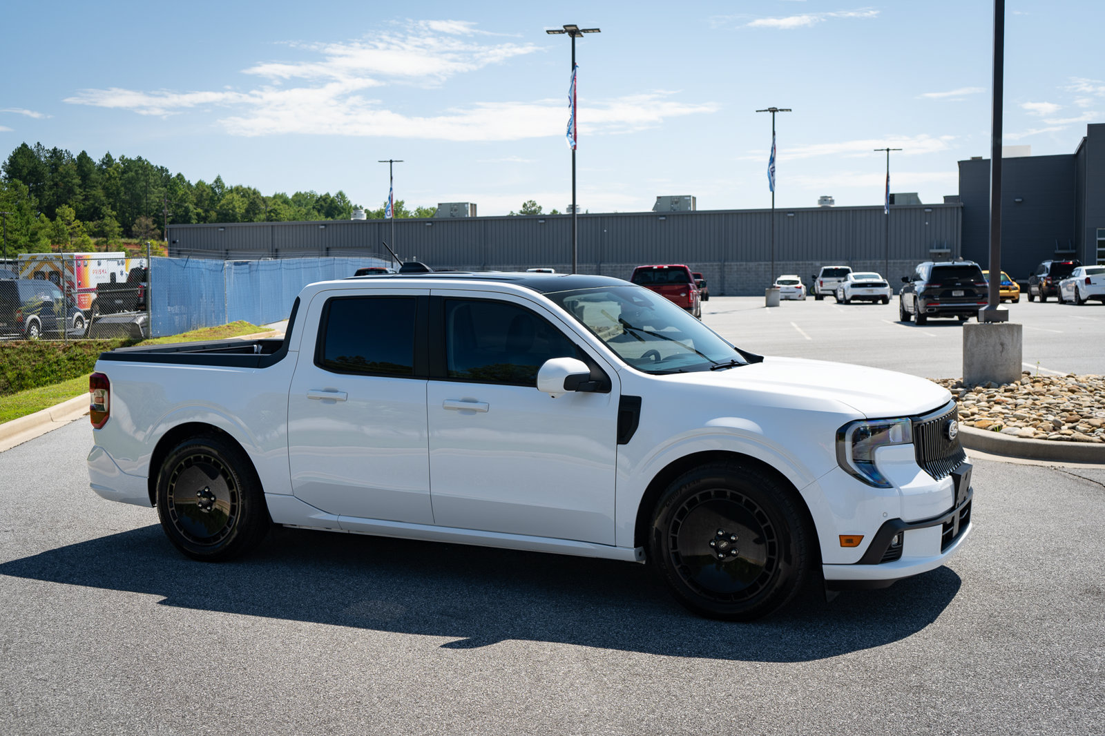 Used 2025 Ford Maverick Lobo AWD/4WD image 12