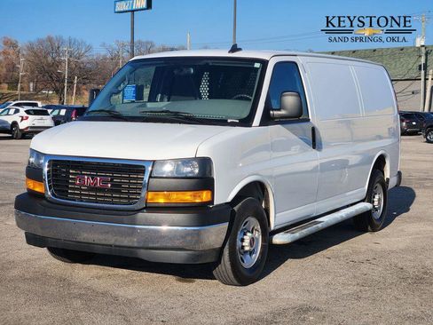 Used 2024 GMC Savana 2500 w/ Driver Convenience Package image 3