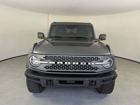 Used 2023 Ford Bronco Badlands image 2