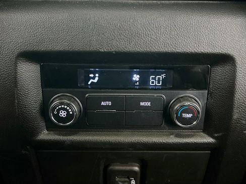 Used 2023 Chevrolet Traverse LT w/ LPO, Floor Liner Package image 17