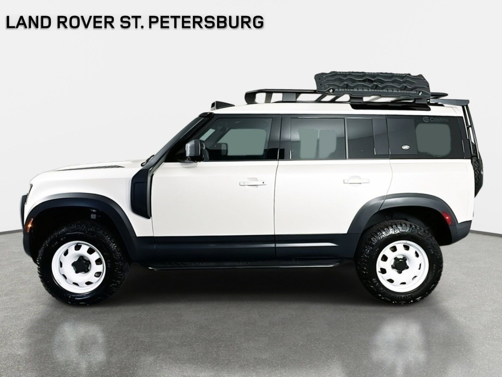 Used 2024 Land Rover Defender 110 S AWD/4WD image 8