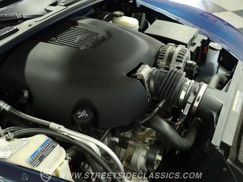 Used 2006 Chevrolet SSR w/ Preferred Equipment Group RWD image 32