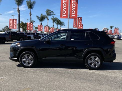 Used 2025 Toyota RAV4 XLE image 39