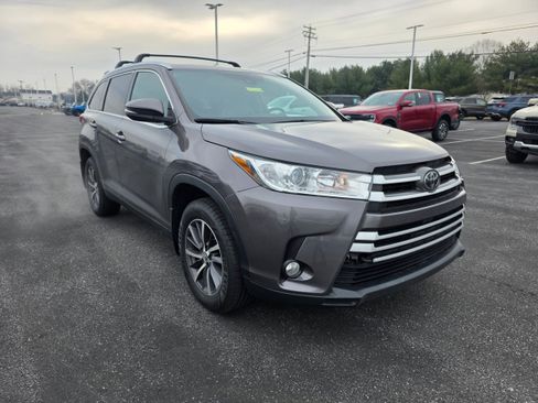 Used 2019 Toyota Highlander SE image 7