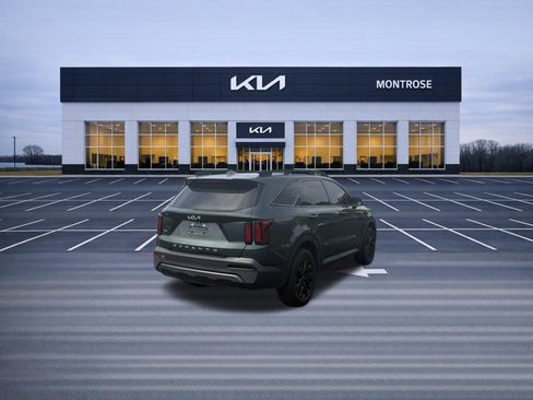 Used 2022 Kia Sorento S w/ Panoramic Sunroof Package AWD/4WD image 5