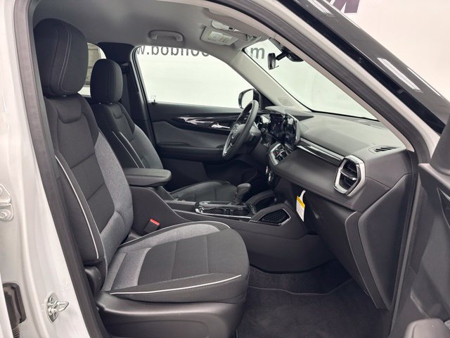 New 2026 Chevrolet TrailBlazer LT w/ Midnight Edition AWD/4WD image 28
