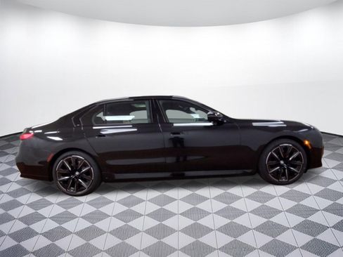 Used 2026 BMW 750e xDrive 750e xDrive image 7