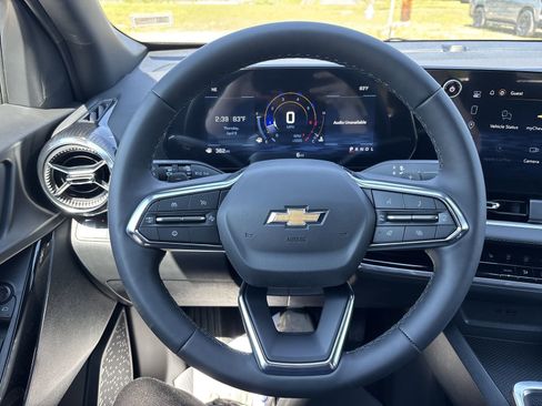 New 2026 Chevrolet Equinox LT image 17