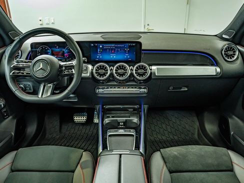 Certified 2024 Mercedes-Benz GLB 250 4MATIC image 31
