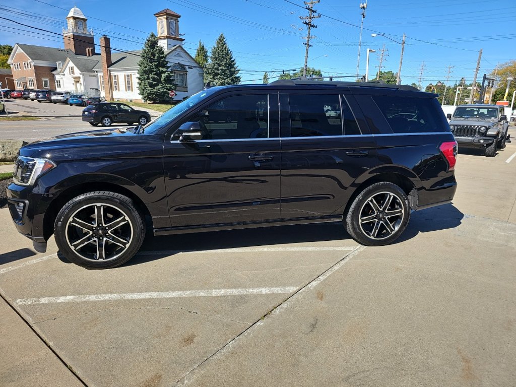 Used 2019 Ford Expedition Limited w/ Equipment Group 303A AWD/4WD image 8
