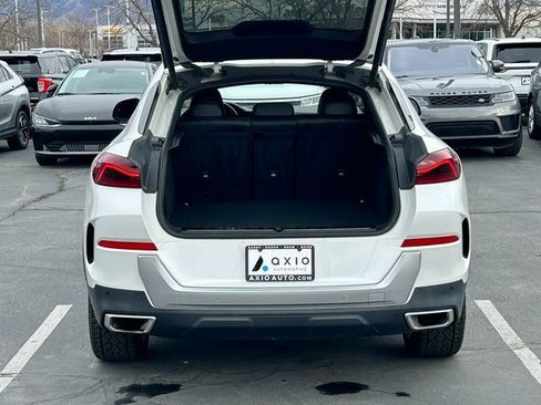 Used 2021 BMW X6 xDrive40i w/ Premium Package image 33