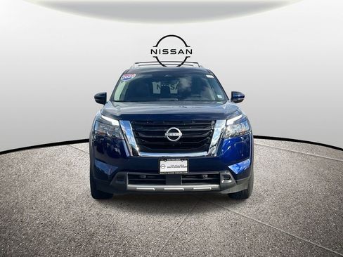 Certified 2025 Nissan Pathfinder SL w/ SL Premium Package image 2