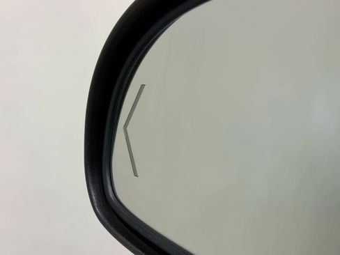 Used 2013 Chevrolet Avalanche LTZ image 11