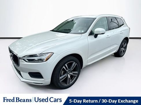 Used 2021 Volvo XC60 T5 Momentum w/ Protection Package Premier AWD/4WD image 3