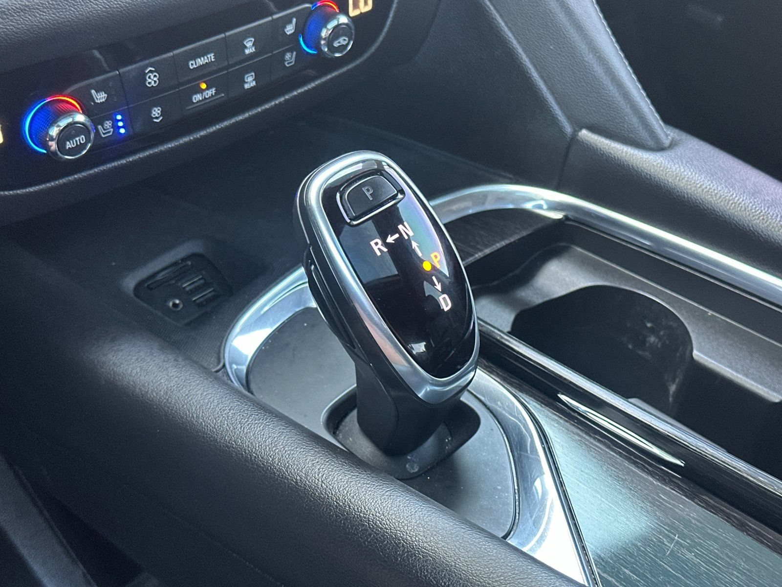 Used 2021 Buick Enclave Avenir w/ Avenir Technology Package AWD/4WD image 49