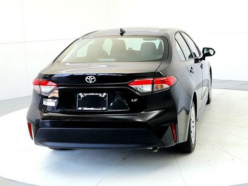 Used 2024 Toyota Corolla LE FWD image 5