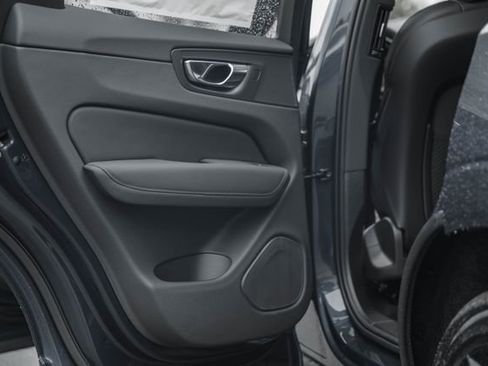 New 2026 Volvo XC60 B5 Ultra w/ Protection Package Premier image 38