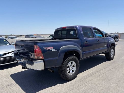 Used 2006 Toyota Tacoma PreRunner RWD image 2