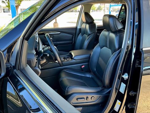Certified 2025 Honda Pilot EX-L image 8