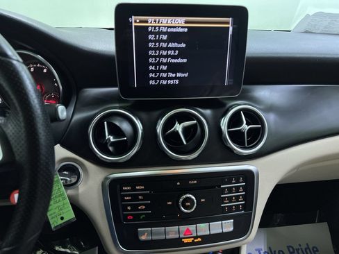 Used 2019 Mercedes-Benz GLA 250 w/ Premium Package image 20