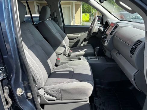 Used 2020 Nissan Frontier SV AWD/4WD image 10