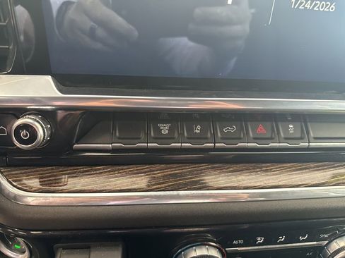 Certified 2024 GMC Sierra 2500 SLE w/ SLE Convenience Package image 7