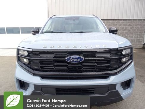 New 2026 Ford Expedition Active image 8