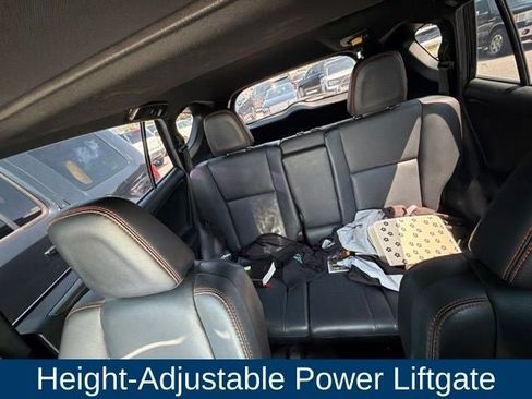 Used 2017 Toyota RAV4 SE w/ Power Extra Value Package AWD/4WD image 12