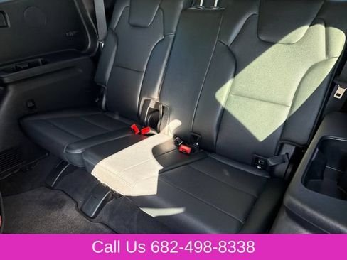 Used 2025 Kia Telluride EX w/ EX Captain's Chair Package FWD image 17